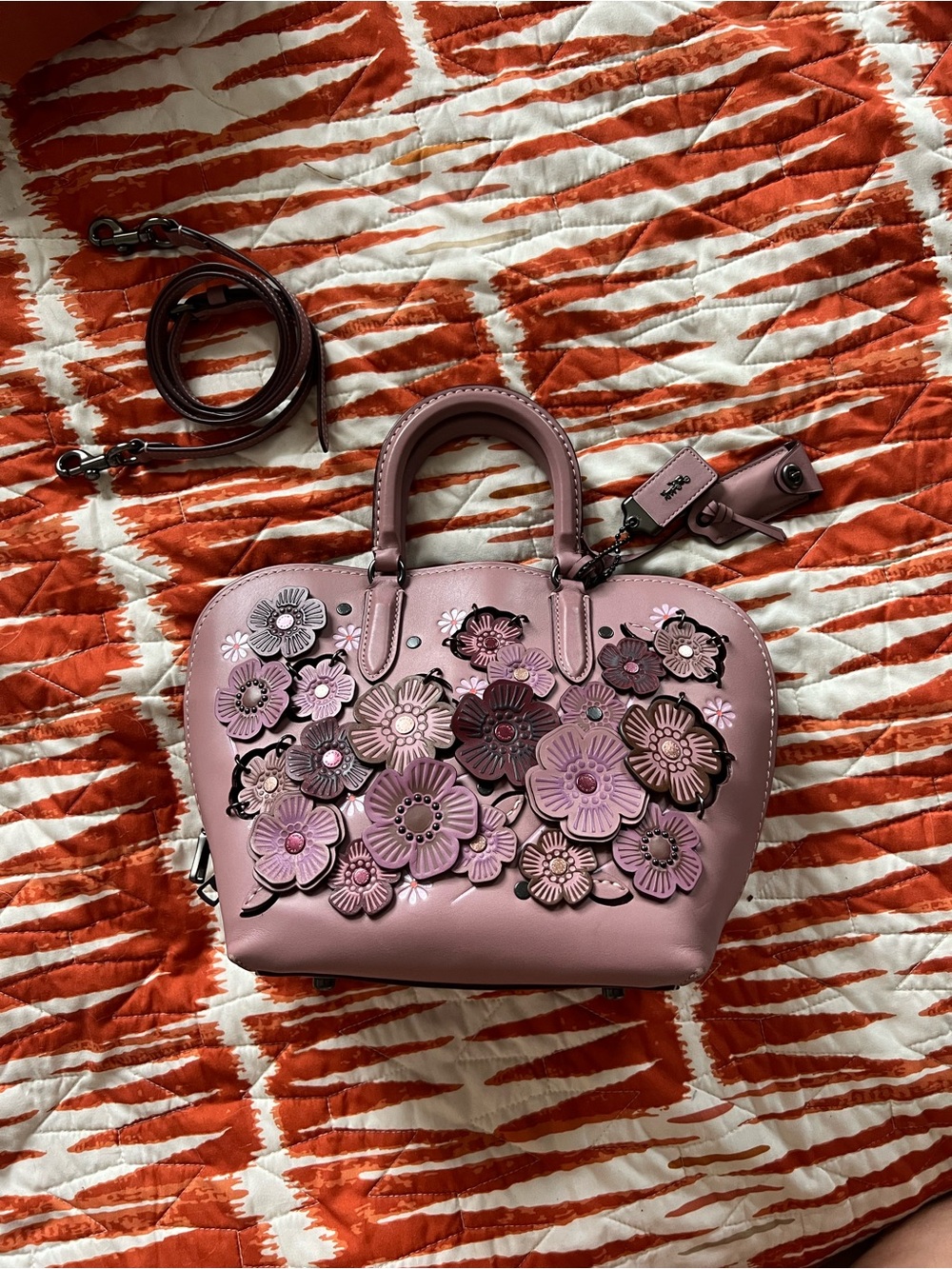 COACH Dakotah Tea Rose Satchel 22 - Picture 3 of 7